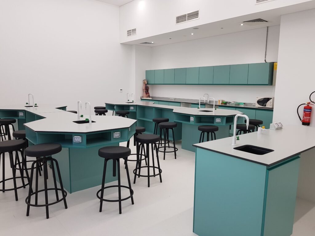 Bon School Biology lab 2